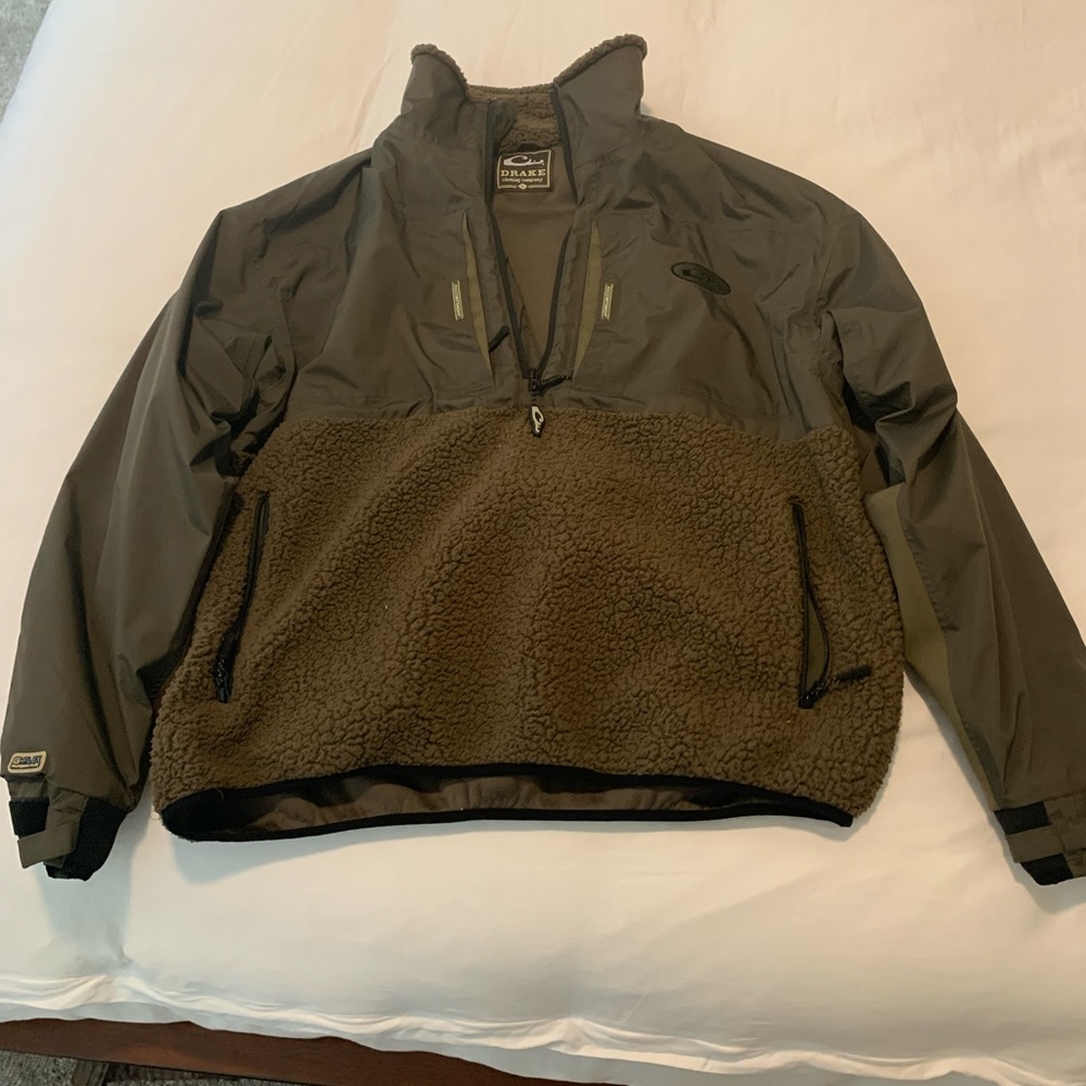 Drake Waterfowl jacket, size L. Very lightly worn.